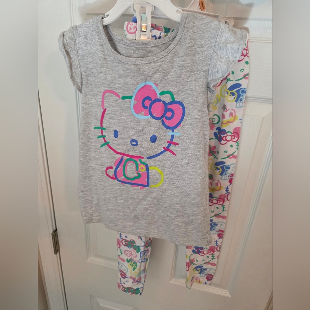 Hello Kitty Gray and Colorful Set